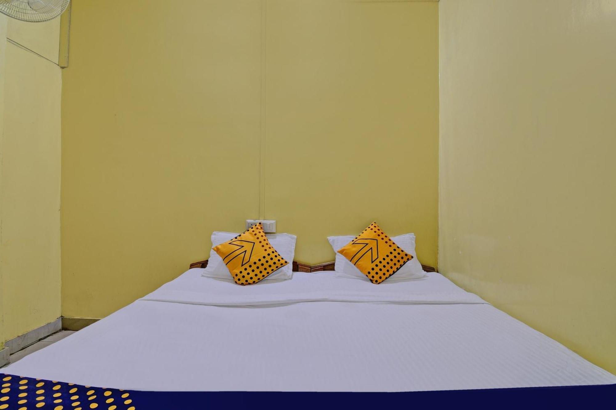 Oyo Flagship Thank You Lodge Nac Dispur Esterno foto